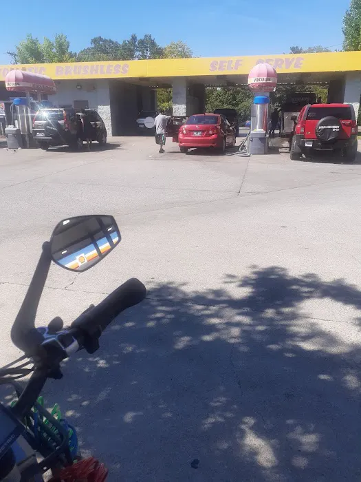 Vultee Car Wash Picture 3