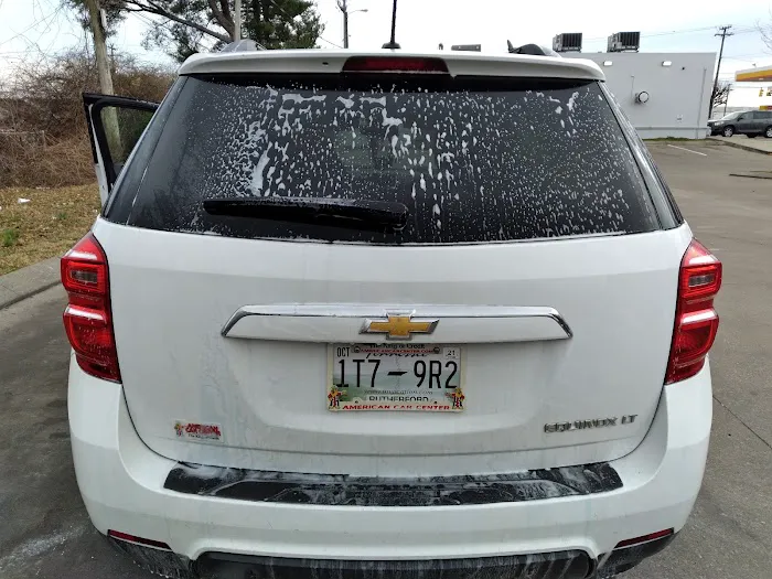 Vultee Car Wash Picture 5