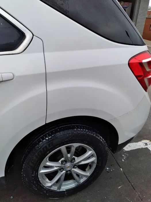 Vultee Car Wash Picture 7