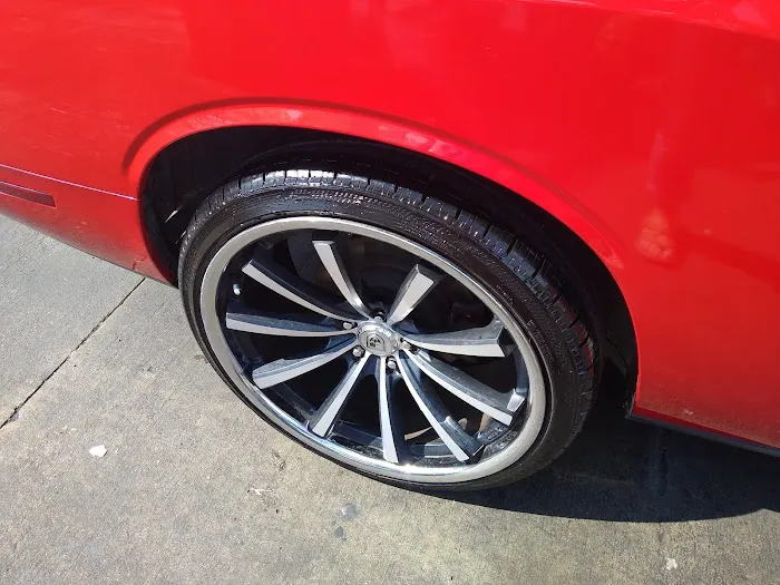 Smith Bros. Car Wash Picture 6