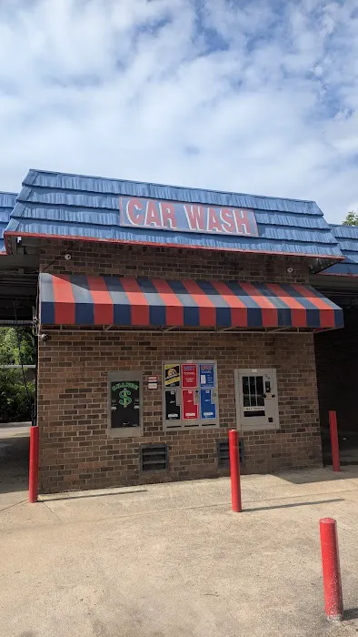 U-Wash Car Wash Picture 6