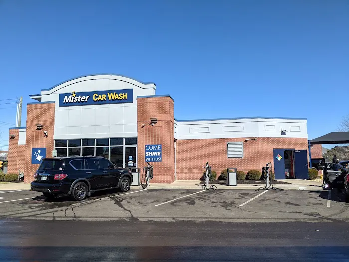 Mister Car Wash Picture 8
