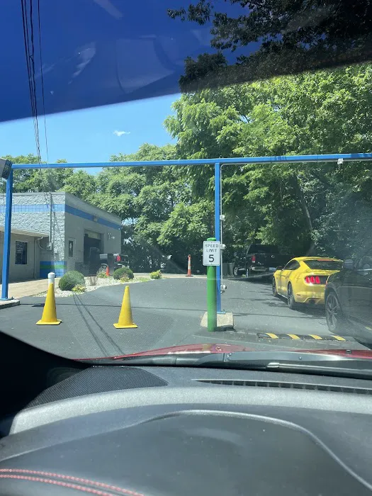 Thoroughbred Express Auto Wash Picture 5