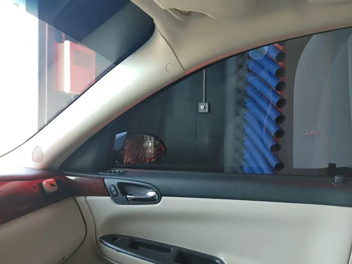 Thoroughbred Express Auto Wash Picture 6