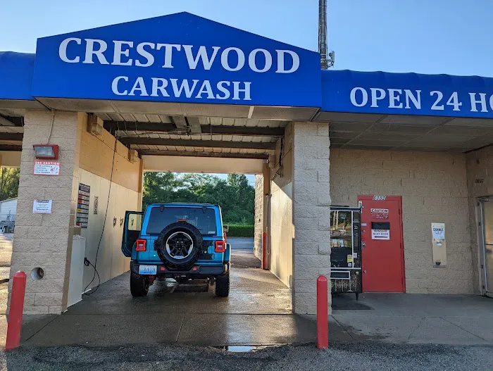 Crestwood Carwash Picture 2