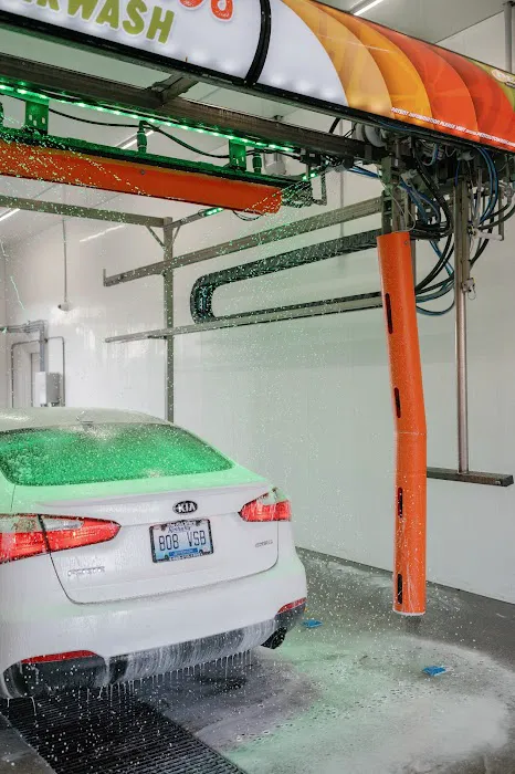 Clementine's Carwash Picture 6