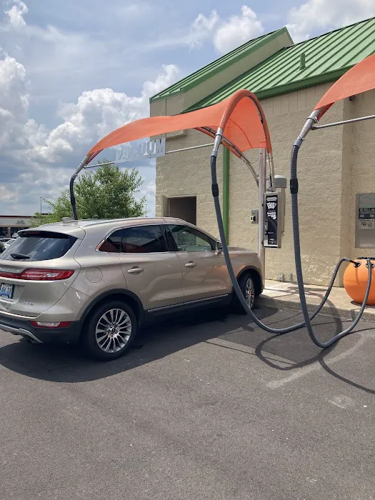 Clementine's Carwash Picture 8