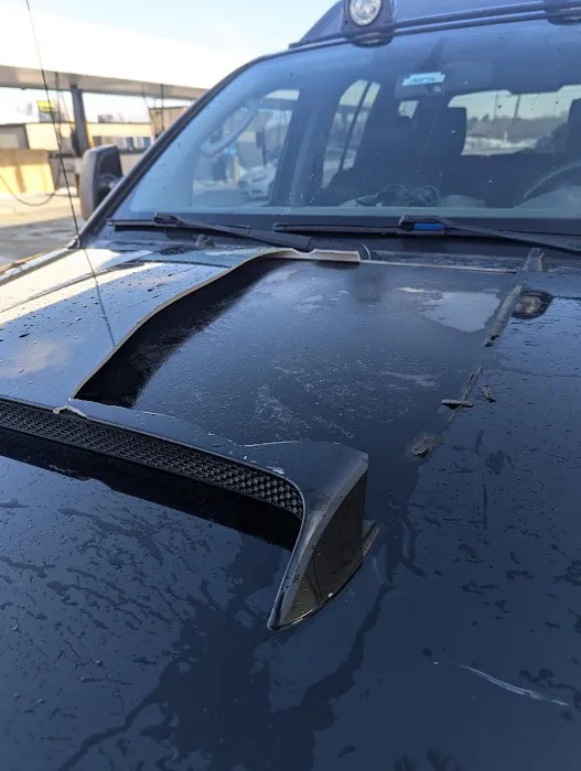 Todd’s Place Express Car Wash Picture 3