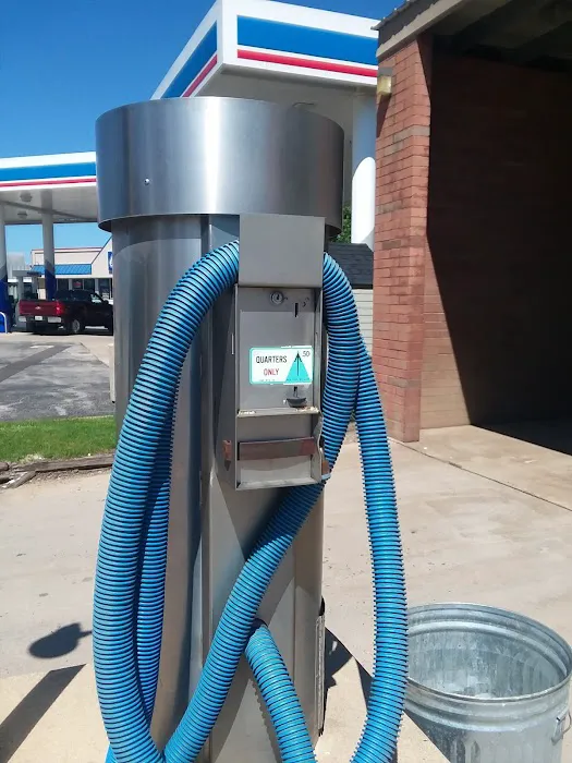 Route 72 Car Wash Picture 4