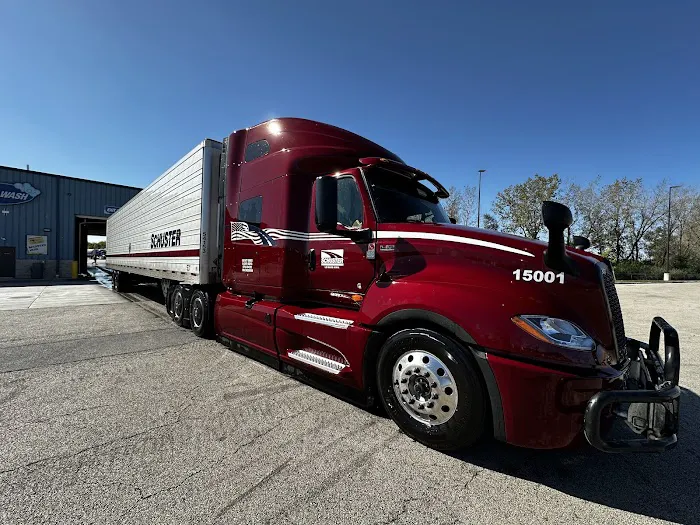 Truck Wash at Love's Travel Stops Picture 2