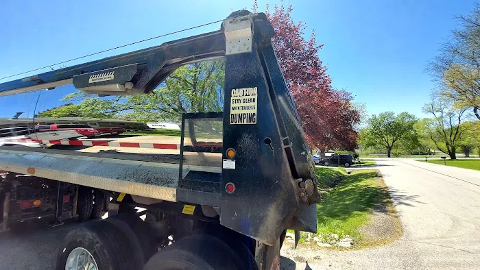 Truck Wash at Love's Travel Stops Picture 4