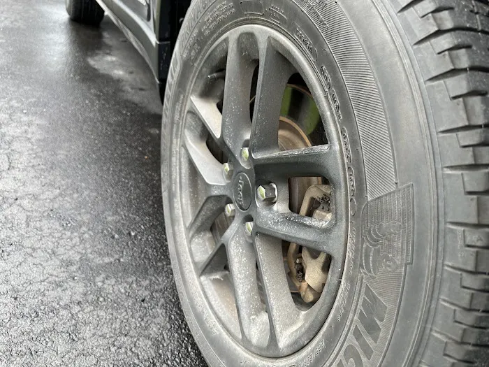 Extreme Clean Car Wash of Huntley Picture 2