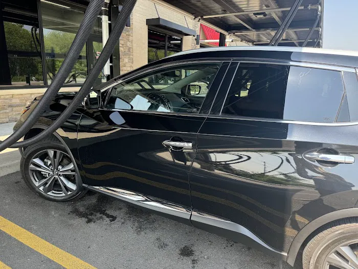 Extreme Clean Car Wash of Huntley Picture 1