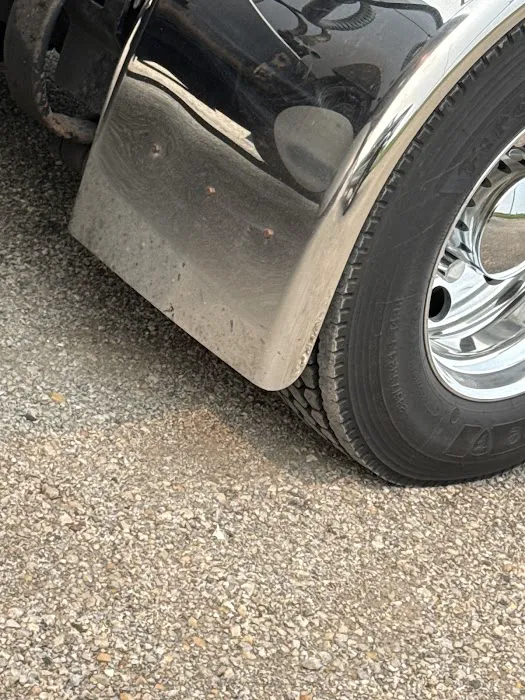 Akron Service Truck Wash Picture 3