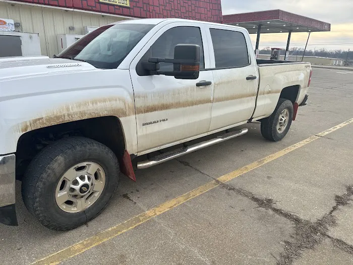 Oasis carwash Picture 7