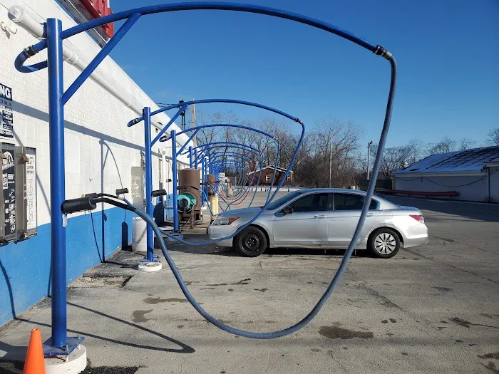 GLO Car Wash Picture 5