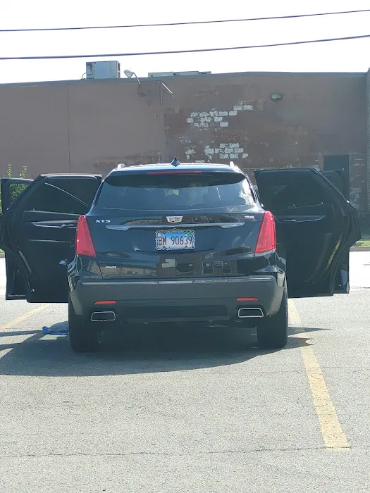 Sauk Trail Car Wash Picture 3