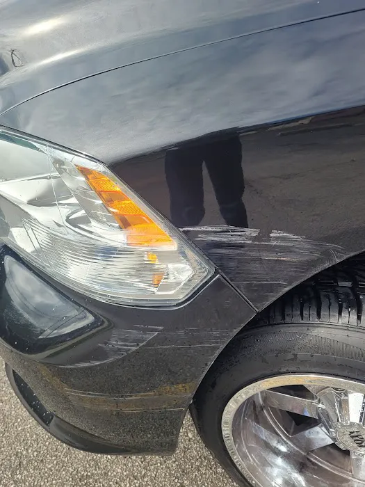 Sauk Trail Car Wash Picture 8