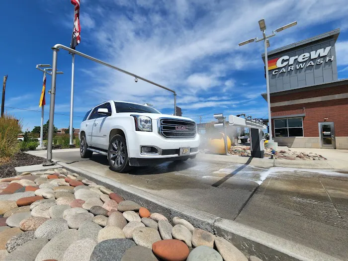 Crew Carwash Picture 4