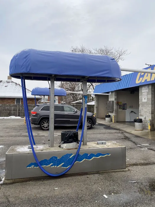 Ducky's Car Wash Picture 5