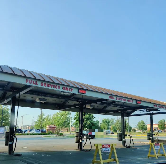 Fuller's Car Wash Picture 2