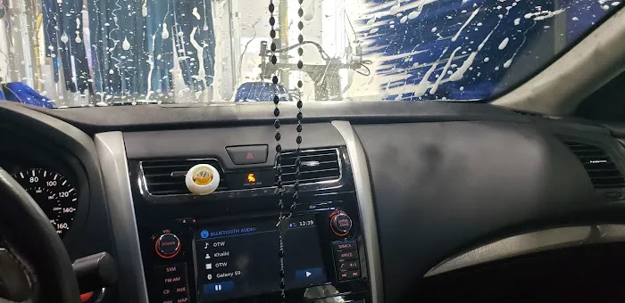 Fuller's Car Wash Picture 9