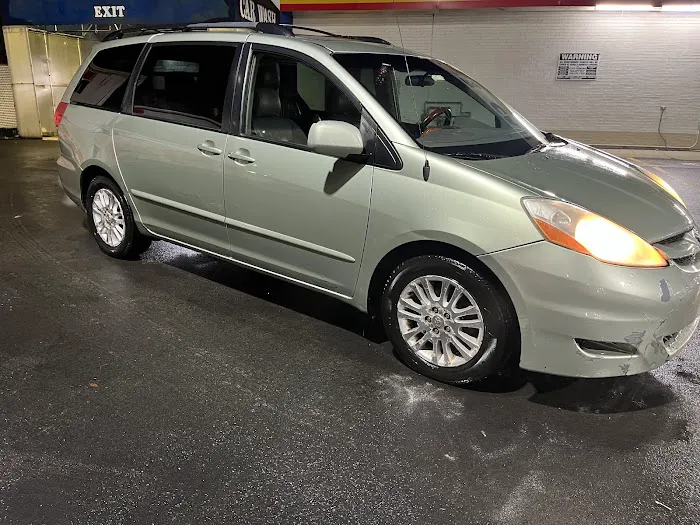 Shell Gas Station Car Wash Picture 1