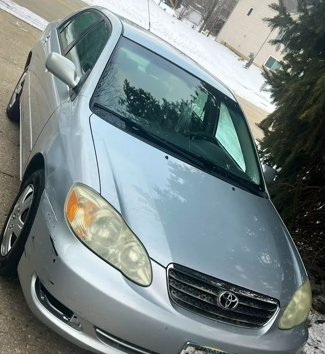 Vic's Express Car Wash & Detail Center Picture 7