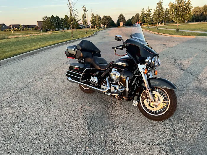 Vic's Express Car Wash & Detail Center Picture 3