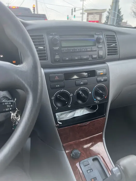 Vic's Express Car Wash & Detail Center Picture 10