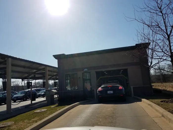 Jet Brite Car Wash Picture 4