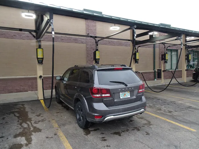 Jet Brite Car Wash Picture 1