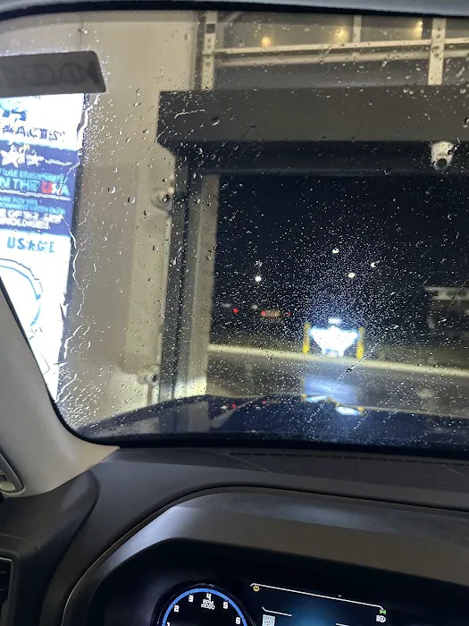 Mr Bubbles Luxury Auto Spa Picture 7