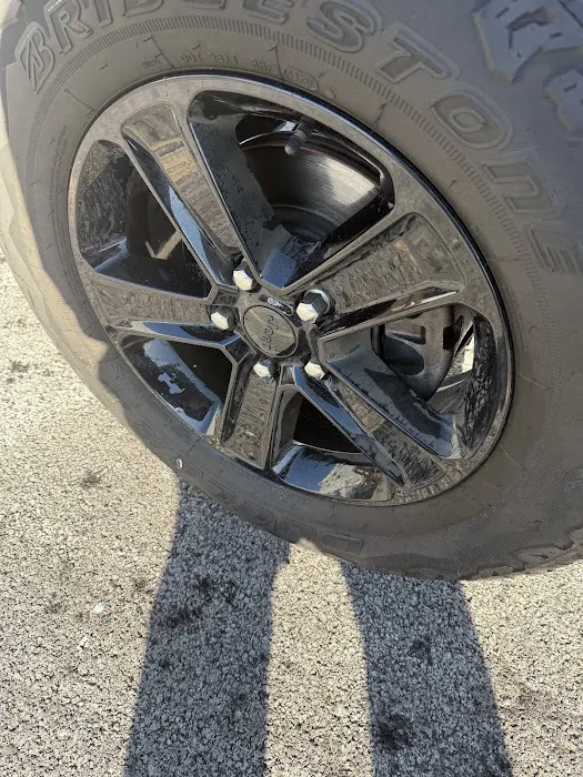 Mr Bubbles Luxury Auto Spa Picture 6