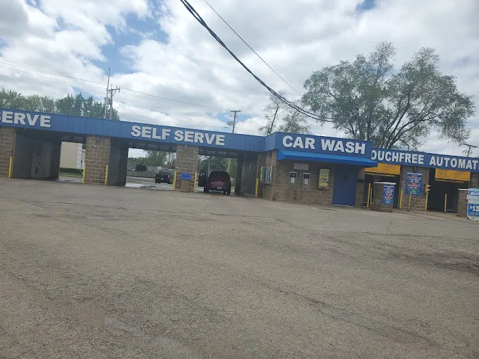 Fox River Car Wash Picture 7