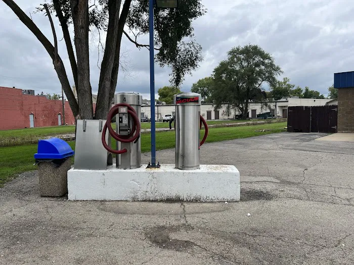 Fox River Car Wash Picture 10