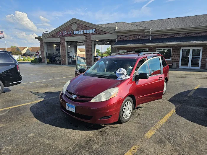 Fuller's Car Wash Picture 4