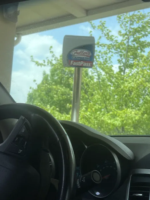 Fuller's Car Wash Picture 7