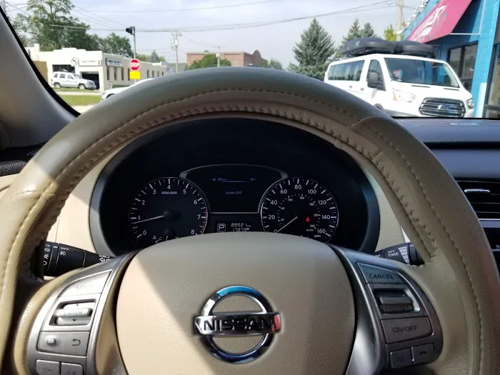 El Diamante Hand Car Wash & Detailing Picture 2