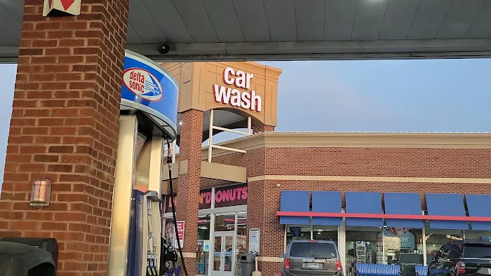 Delta Sonic Car Wash and Oil Change Picture 2