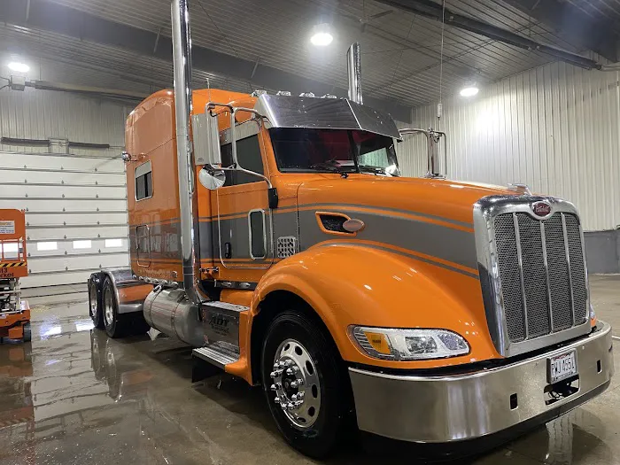 Wabash County Truck Wash Inc. Quick, easy in and out Picture 2