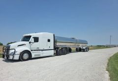 Wabash County Truck Wash Inc. Quick, easy in and out photo 1