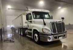 Wabash County Truck Wash Inc. Quick, easy in and out photo 4