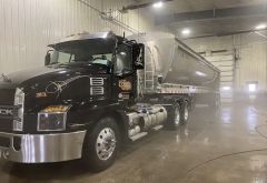 Wabash County Truck Wash Inc. Quick, easy in and out photo 3