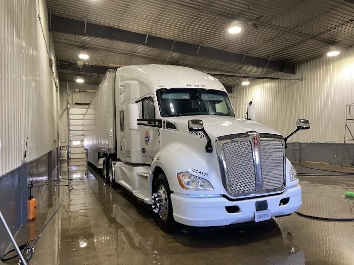 Wabash County Truck Wash Inc. Quick, easy in and out Picture 5