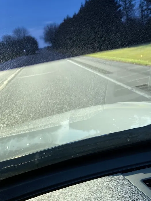 Splash and Dash Car Wash Picture 2