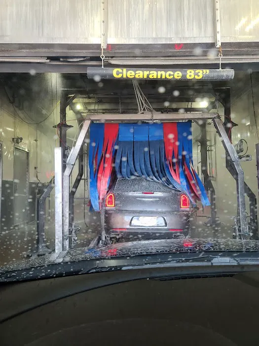 Crew Carwash Picture 7