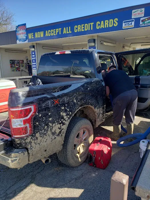 Clancy's Car Wash Picture 8