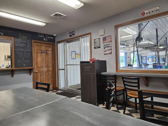 Dave's Express Care Car Wash & Express Grill Picture 4