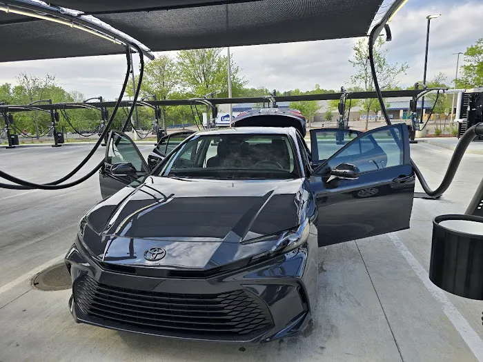Club Car Wash Picture 1